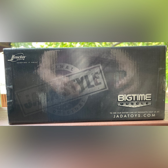 1970 Ford Mustang Boss 429 - Big Time Muscle 1:24 Scale Car - Picture 3 of 3